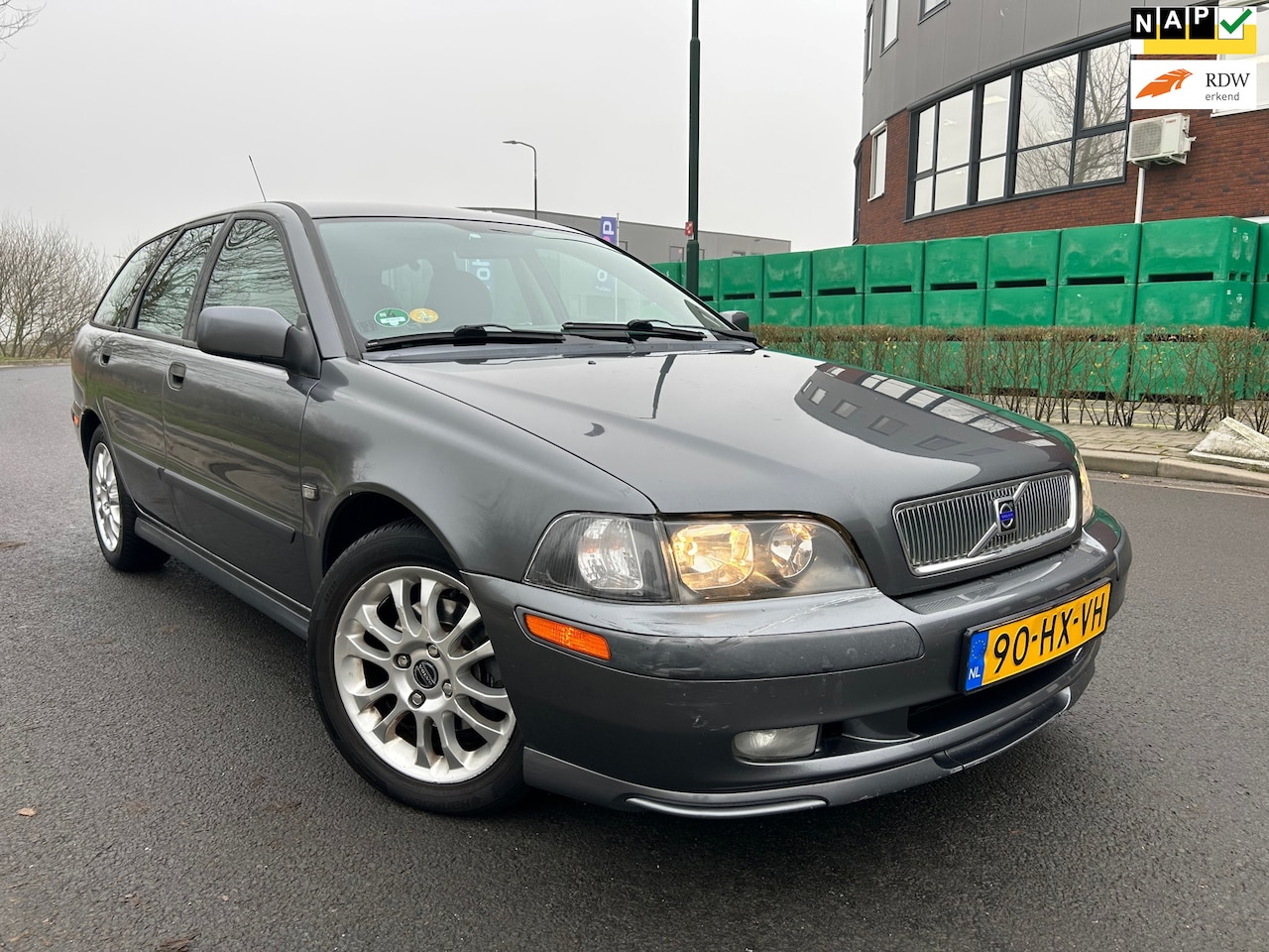 Volvo V40 - 1.8 Airco Automaat bj 2002 APK Nieuw NL Auto !!! - AutoWereld.nl