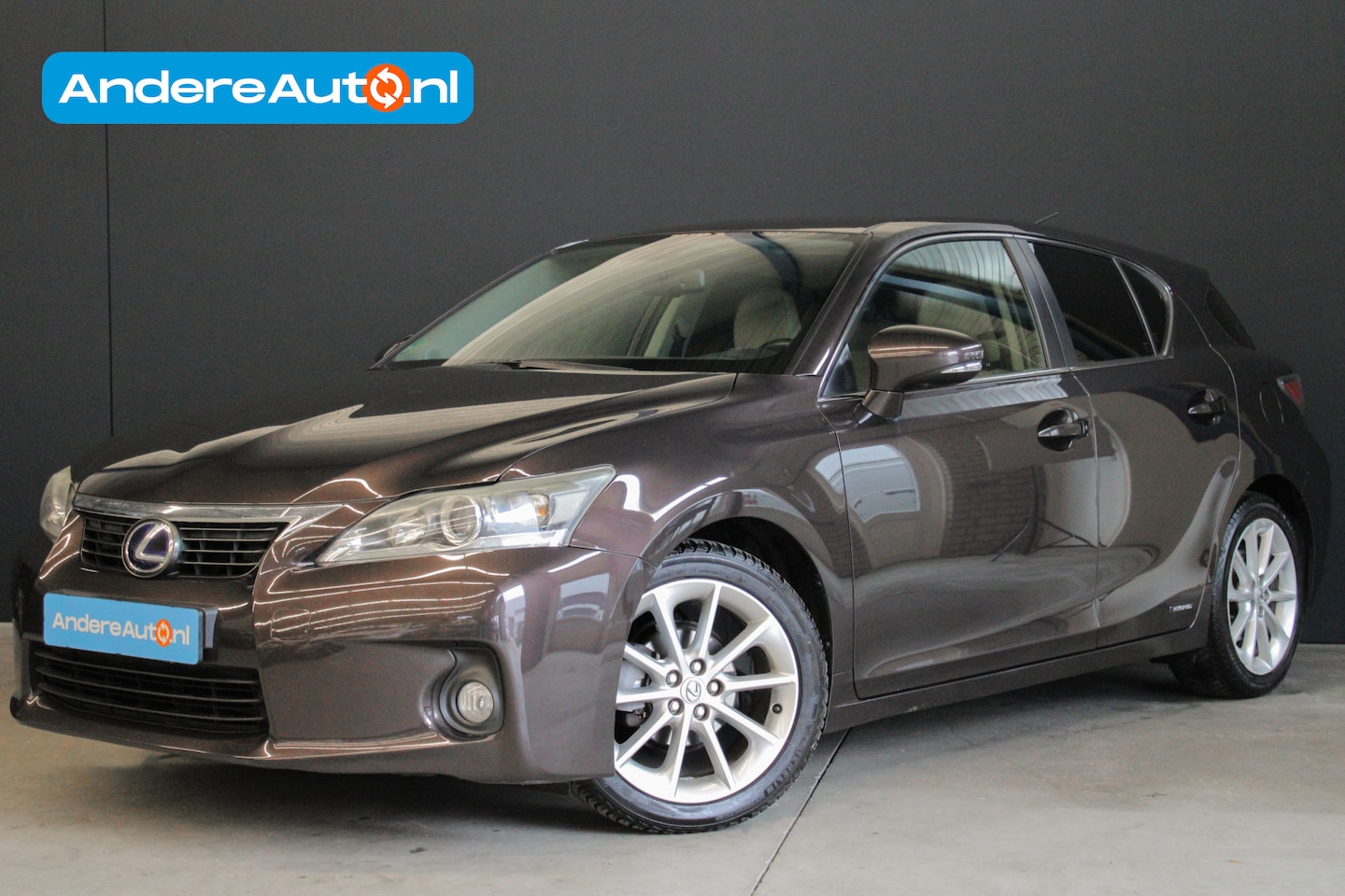 Lexus CT 200h - Business Edition |NLauto|goed onderhouden!|cruise control|camara|navigatie|lichtmetalen ve - AutoWereld.nl