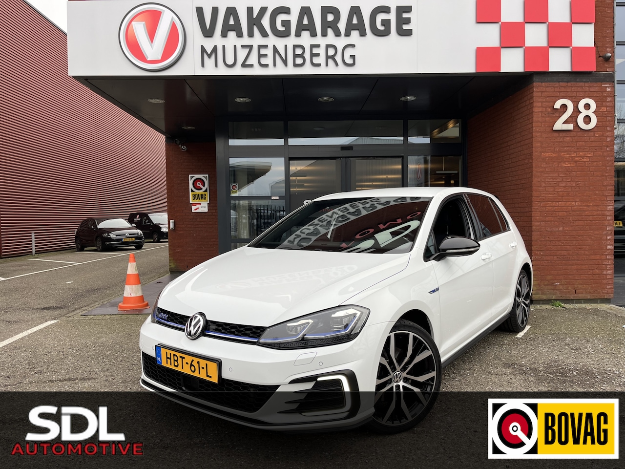 Volkswagen Golf - 1.4 TSI GTE // FULL LED // ADAPTIV CRUISE // STOELVERWARMING // NAVI // CLIMA // PDC // - AutoWereld.nl