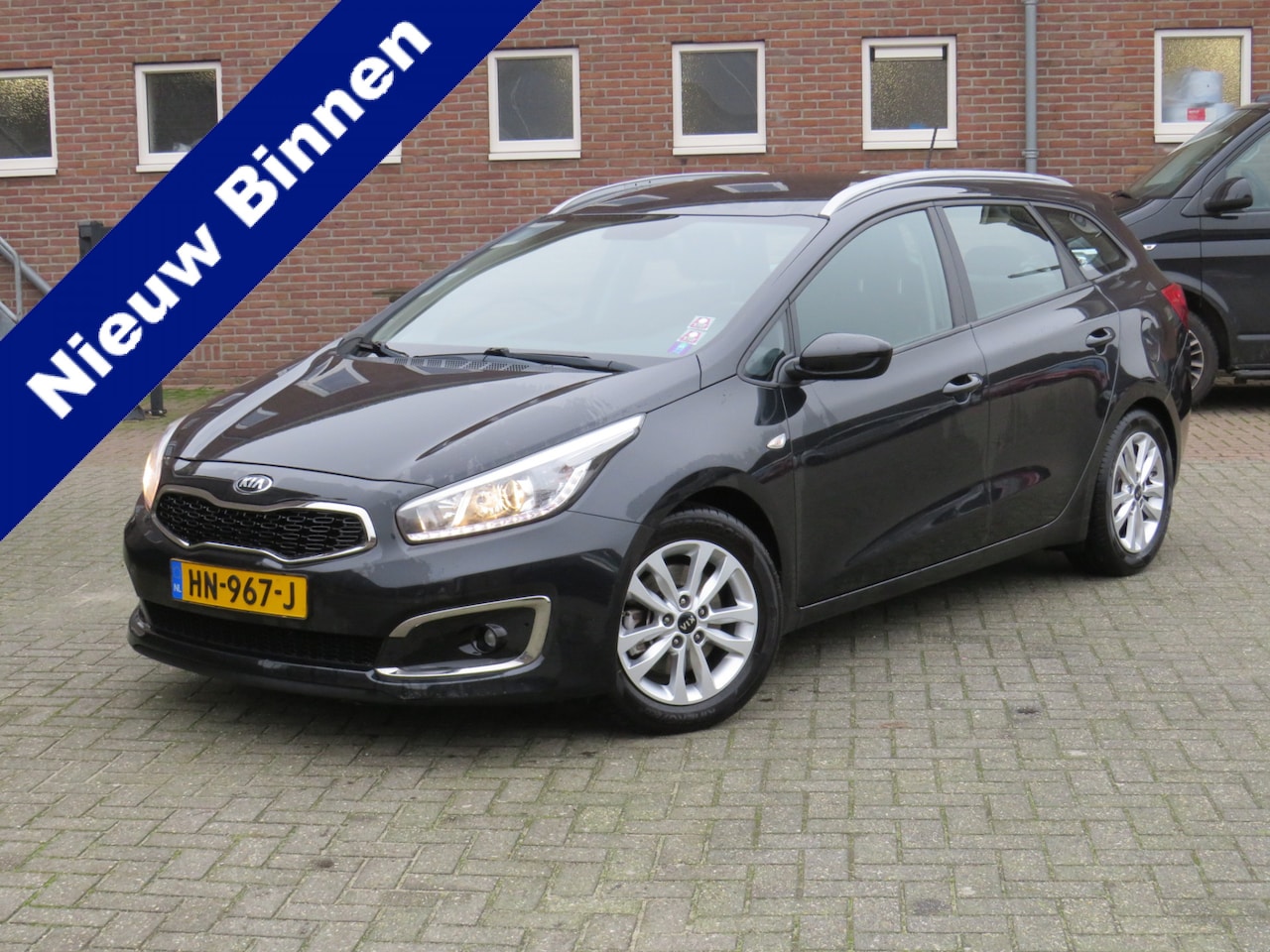 Kia Cee'd Sportswagon - 1.6 GDI First Edition * Rijklaarprijs incl. garantie * Trekhaak * Camera * Climate control - AutoWereld.nl