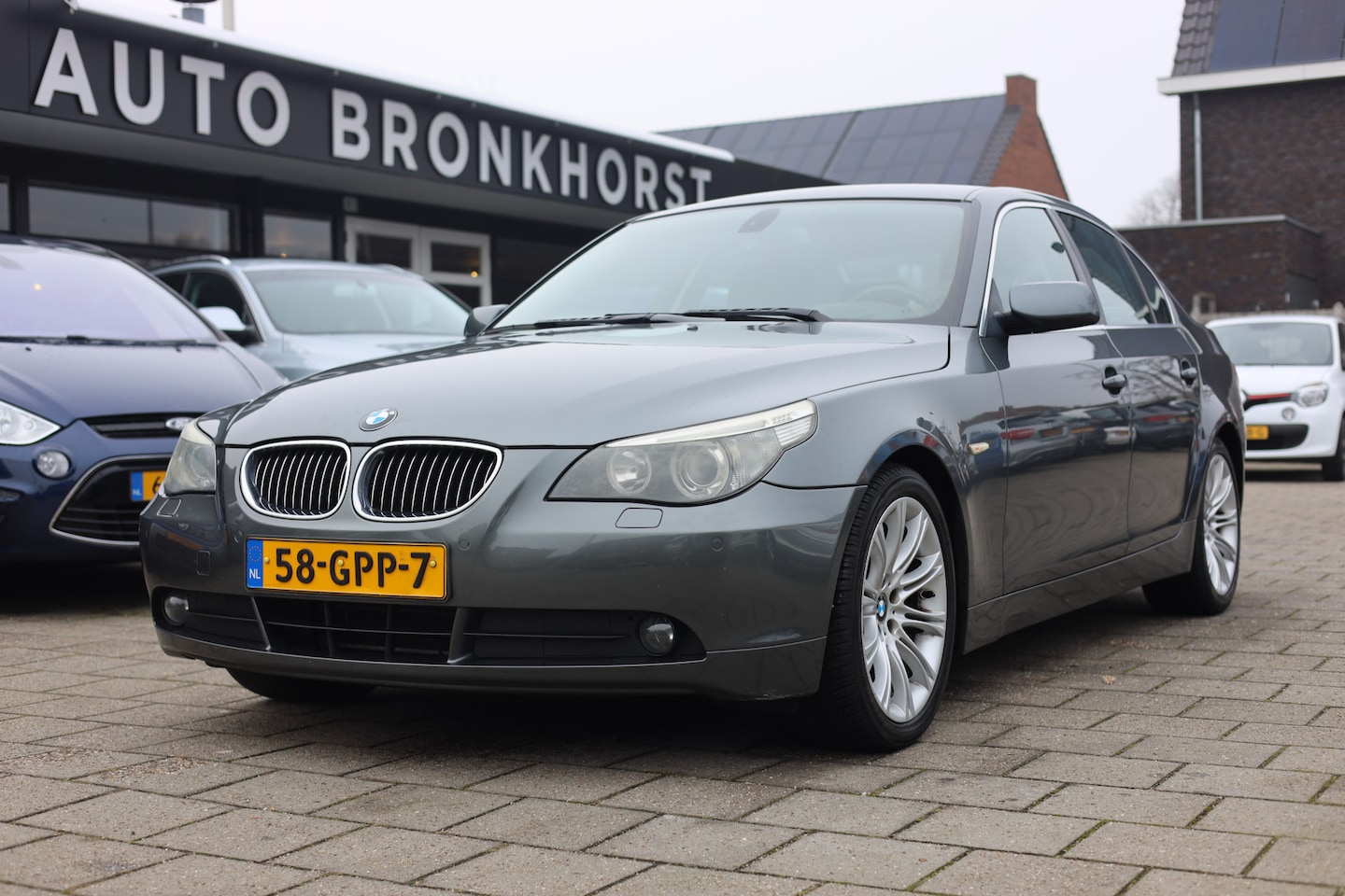 BMW 5-serie - 523i HIGH EXECUTIVE | AUTOMAAT | LEDER | NAVI - AutoWereld.nl