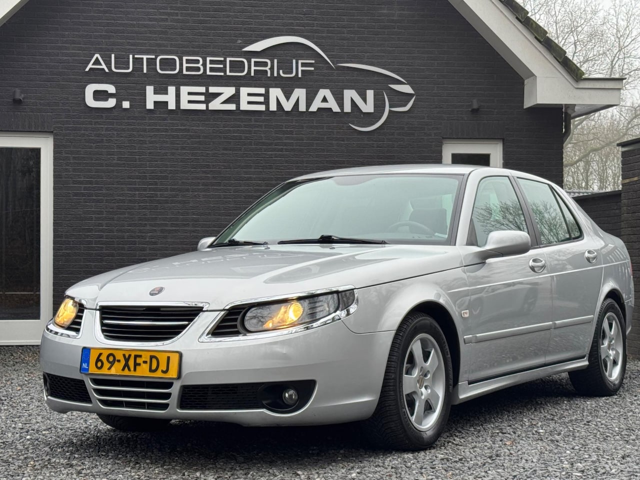 Saab 9-5 - 2.0t Vector Uniek ! Automaat Goed Onderhouden Navigatie Climate Control - AutoWereld.nl