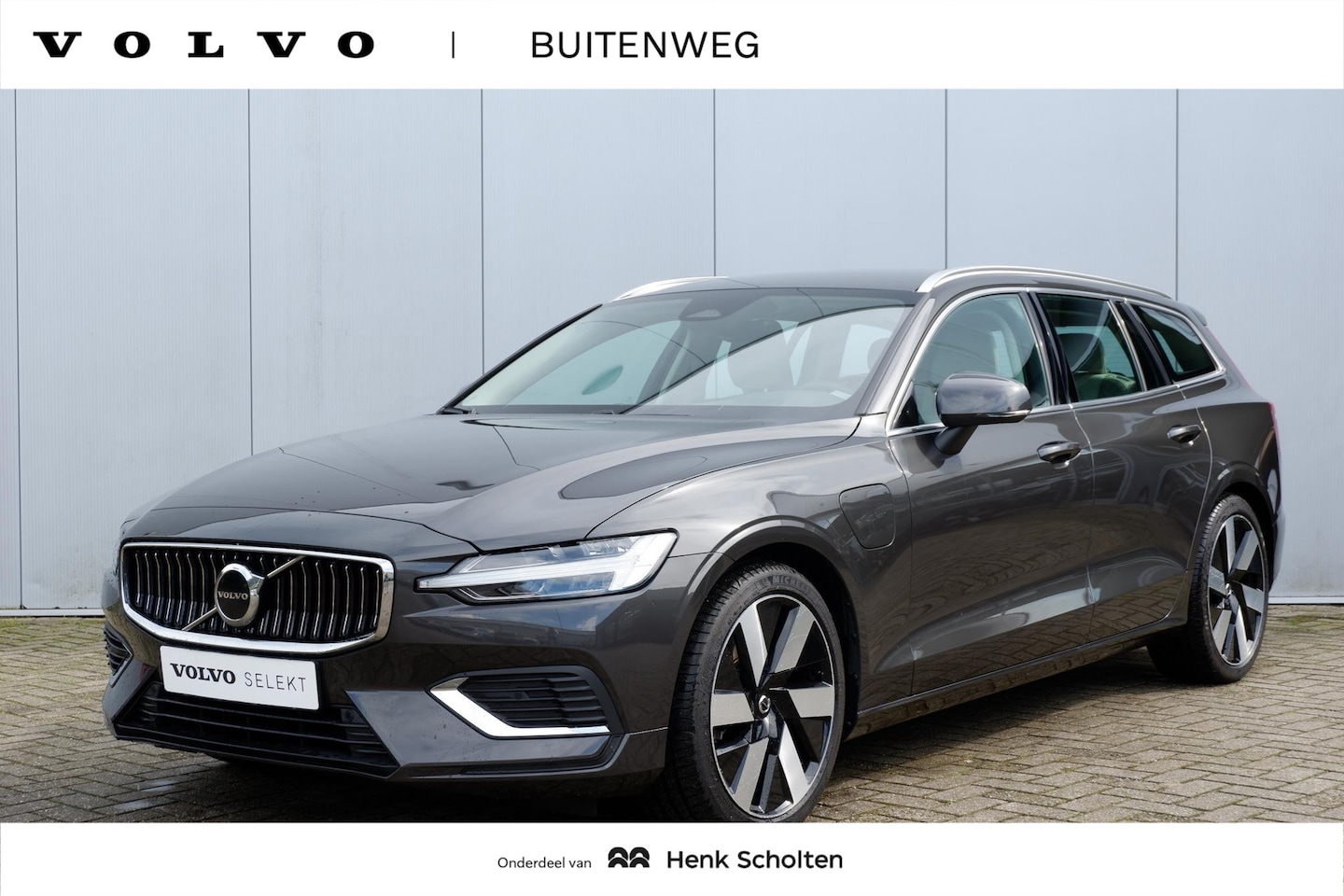 Volvo V60 - T6 Recharge AWD Core Bright | Trekhaak semi elektrisch inklapbaar | 19" Lichtmetalen velge - AutoWereld.nl