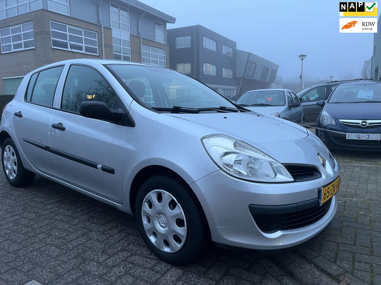 Renault Clio - 1.2 TCE Expression 5 deurs - AutoWereld.nl