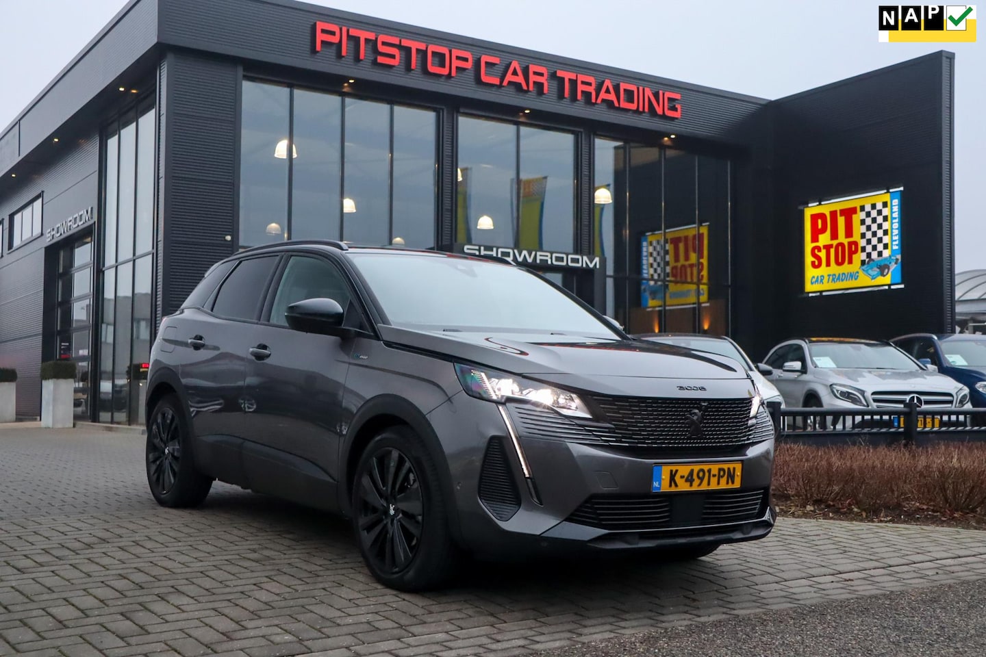 Peugeot 3008 - 1.6 HYbrid 225 GT- Line 1.6 HYbrid 225 GT Line, 181 PK, Massage, Pano, Full! - AutoWereld.nl