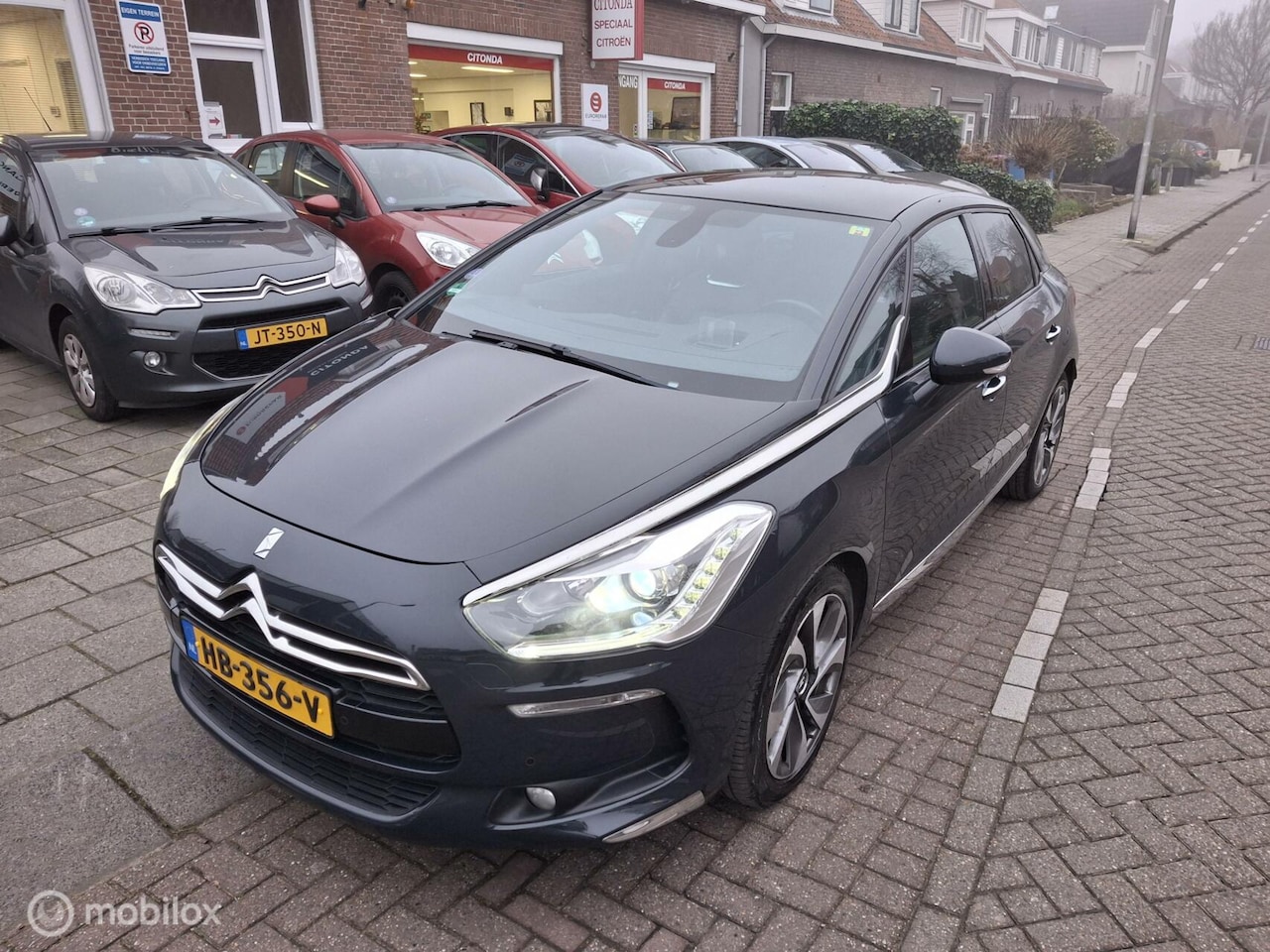 Citroën DS5 - 1.6 THP Sport Chic 1.6 THP Sport Chic, leer, 200PK - AutoWereld.nl