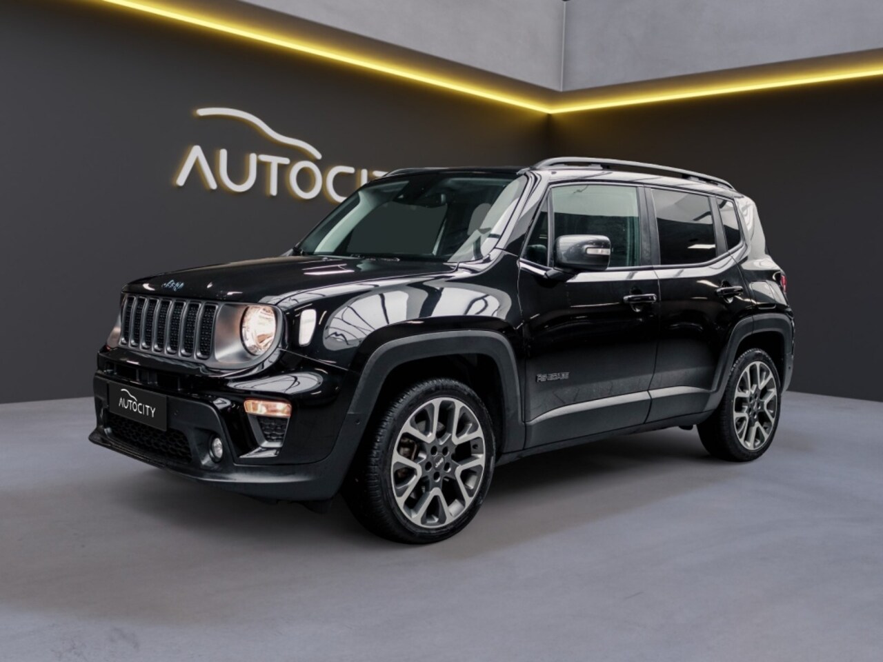 Jeep Renegade - Renegade 1.3 Plug-In Hybrid S Navi l Camera l Plug in - AutoWereld.nl