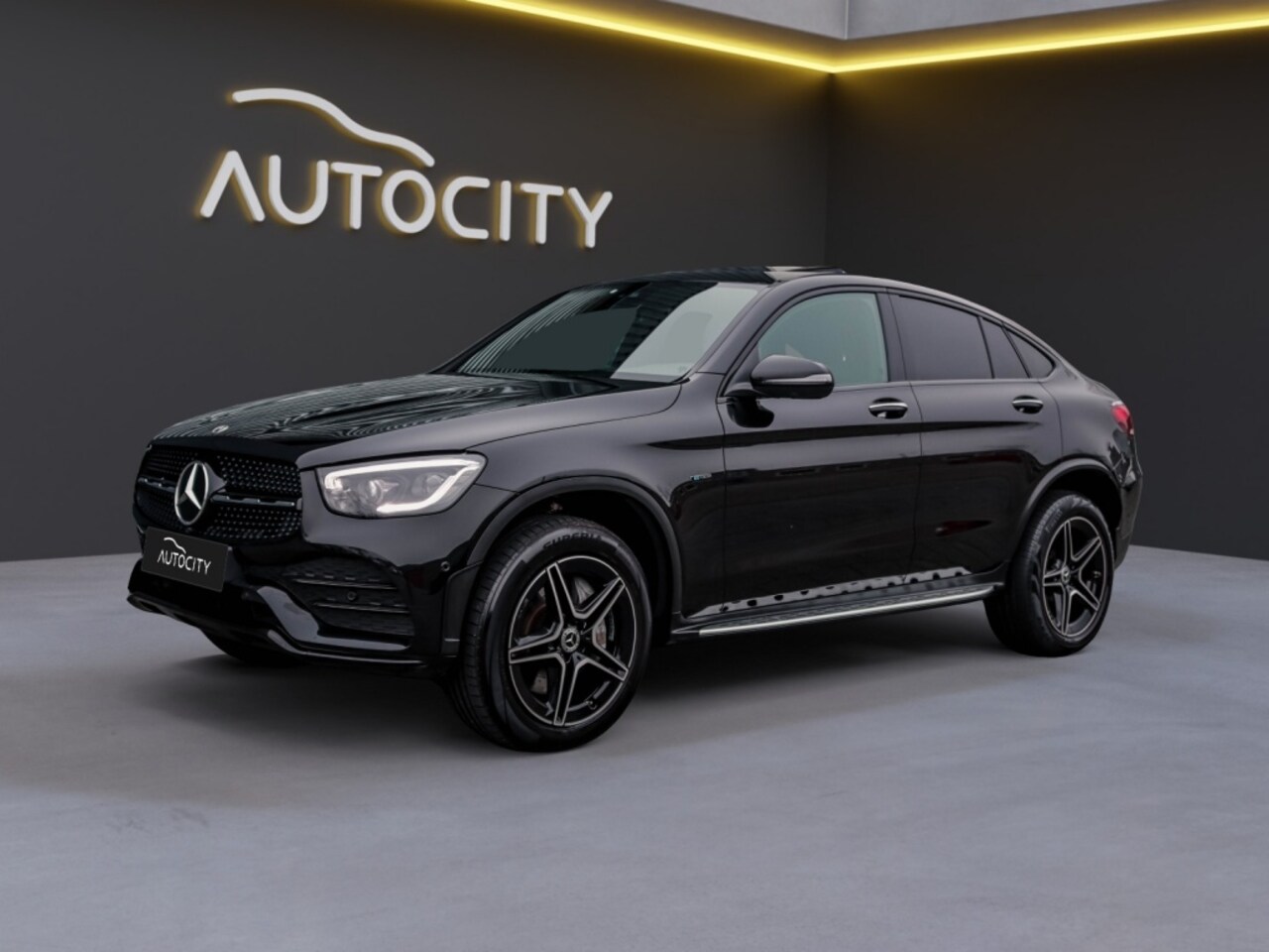 Mercedes-Benz GLC-klasse Coupé - Coupé 300e 4MATIC AMG Line Schuifdak l Virtual l Burmester l 360 - AutoWereld.nl