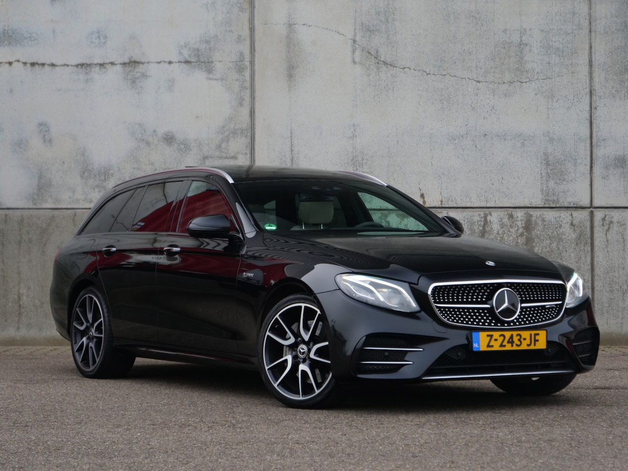 Mercedes-Benz E-klasse Estate - E43 AMG 4Matic | Burmester | Panorama | Headup | Elektr. trekhaak.. - AutoWereld.nl