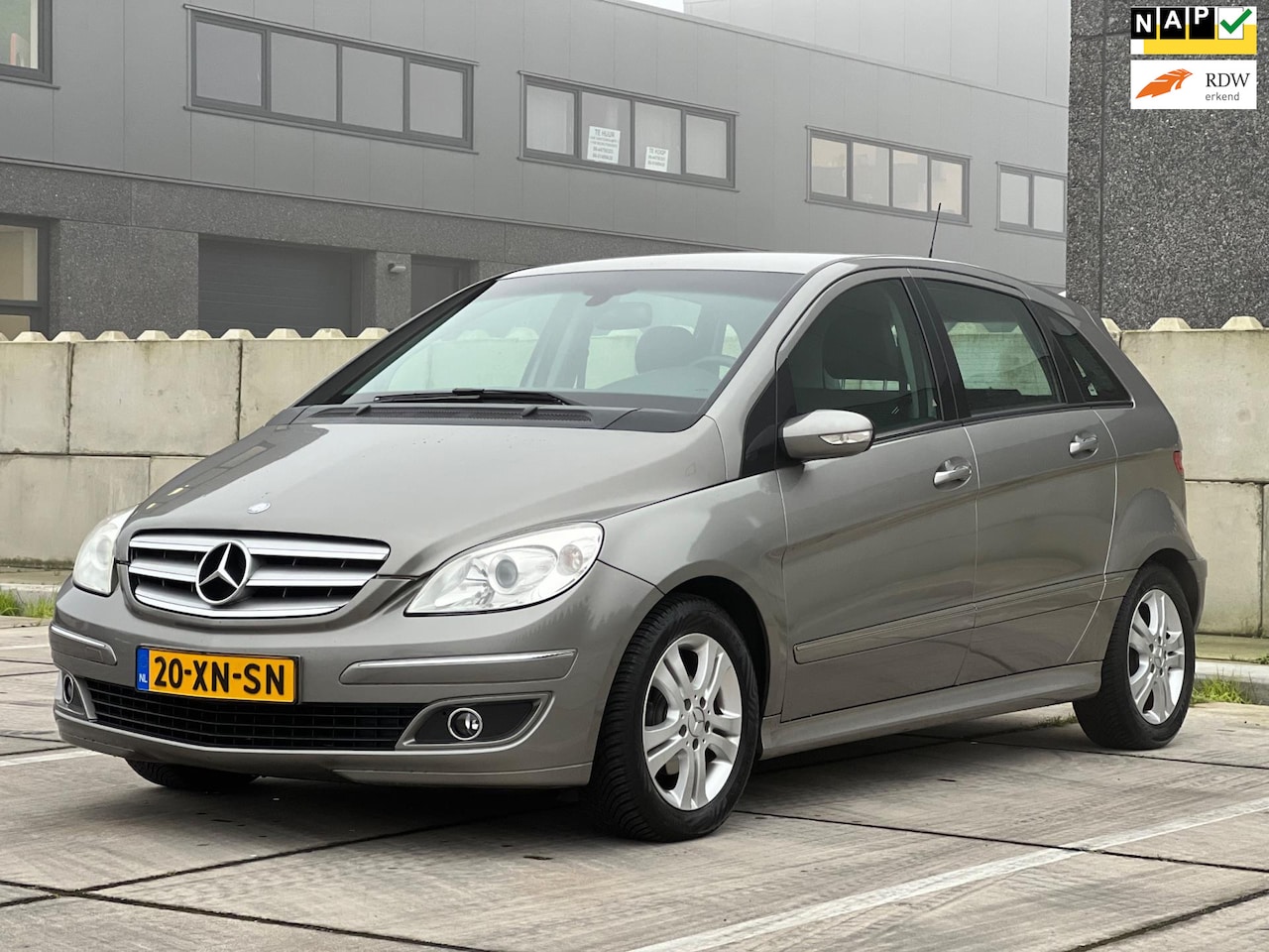 Mercedes-Benz B-klasse - 170 | Automaat | Airco | 2 sleutels | Dealeronderhouden | Trekhaak - AutoWereld.nl