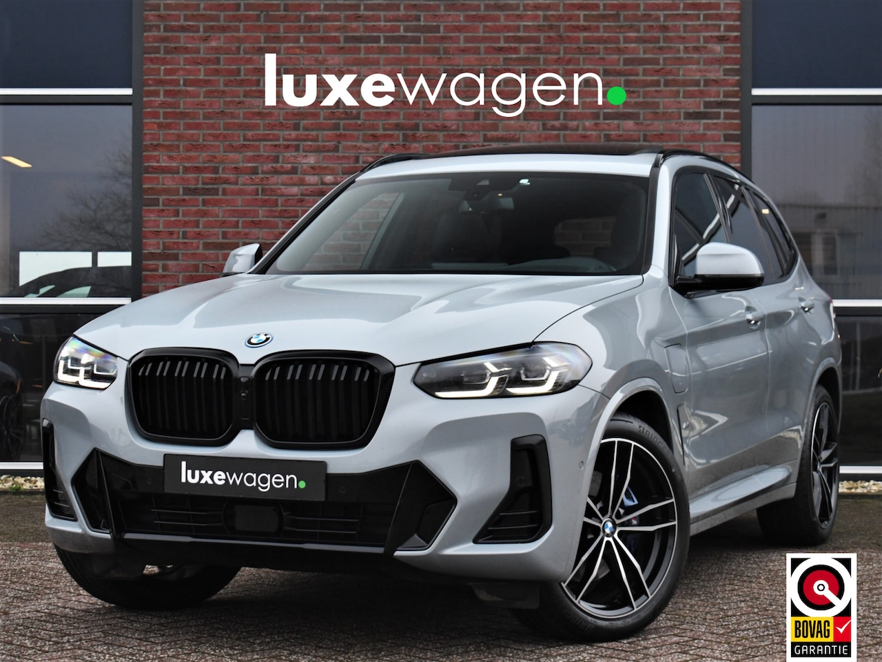 BMW X3 - xDrive30e M-Sport Pano M-Zetels ACC HUD H/K Camera - AutoWereld.nl