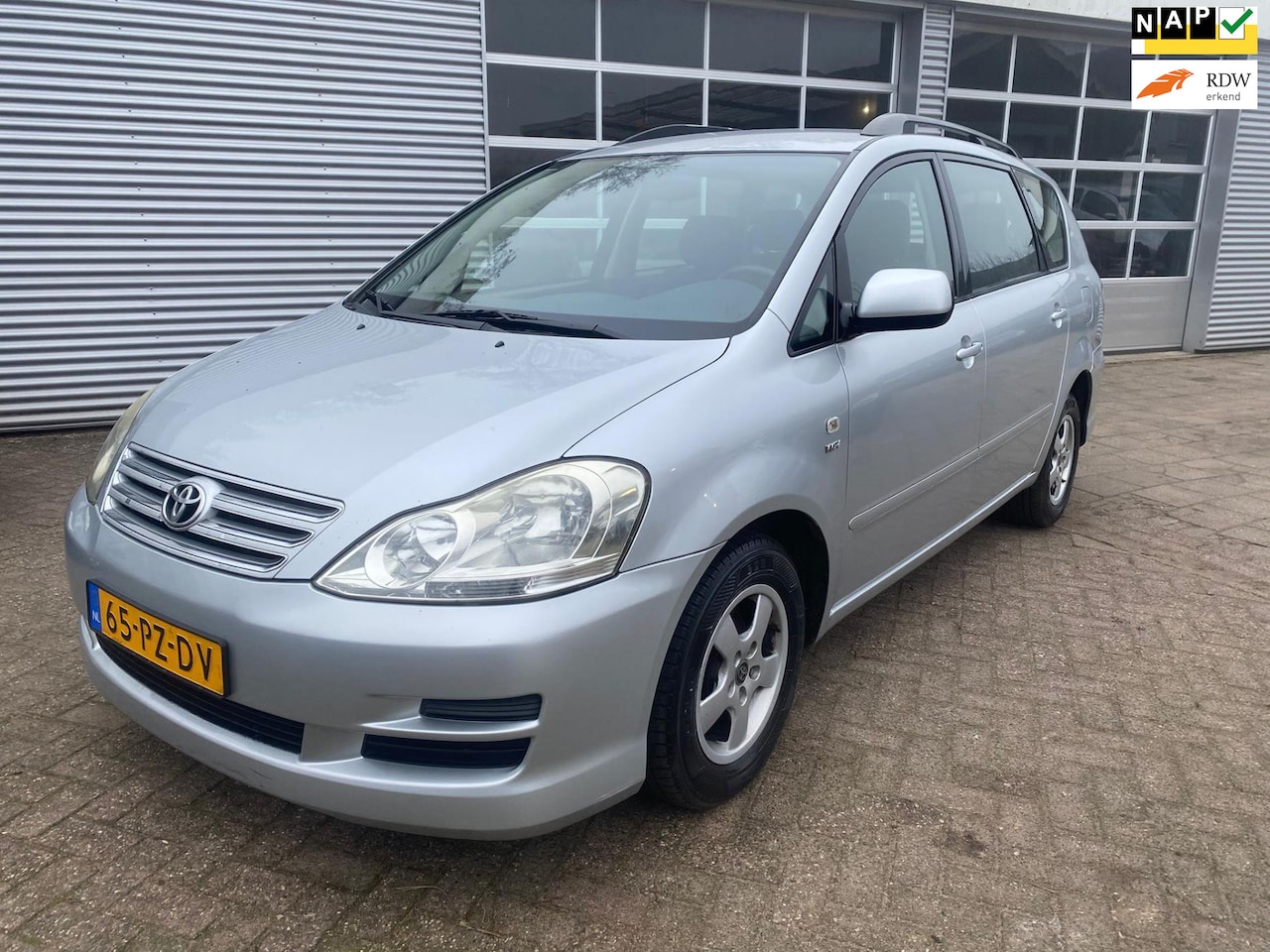 Toyota Avensis Verso - 2.0i Linea Luna 7p. 2.0i Linea Luna 7p. - AutoWereld.nl