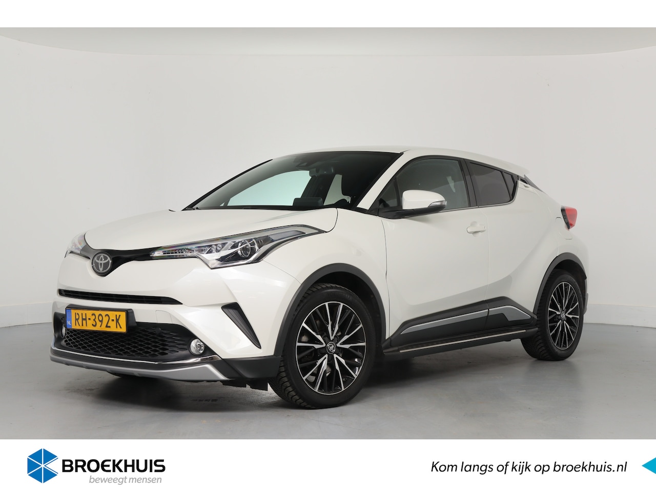 Toyota C-HR - 1.2 Dynamic | Dealer Onderhouden! | 1e Eigenaar! | Trekhaak | Sport-Pakket | Navi | Camera - AutoWereld.nl