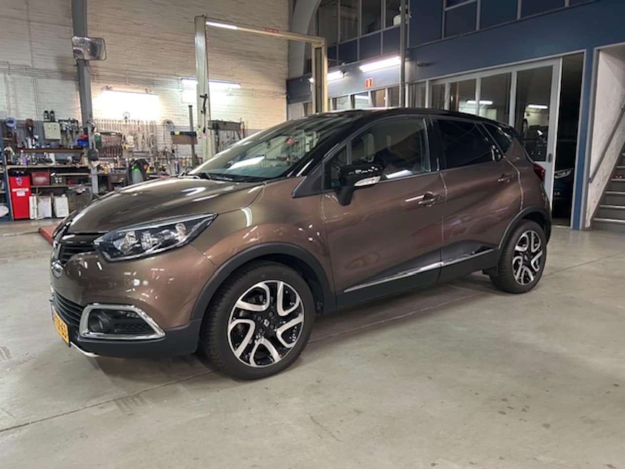 Renault Captur - TCe 120pk EDC Dynamique | Two-tone | Navigatie | Camera | Leder | Cruise control | All sea - AutoWereld.nl