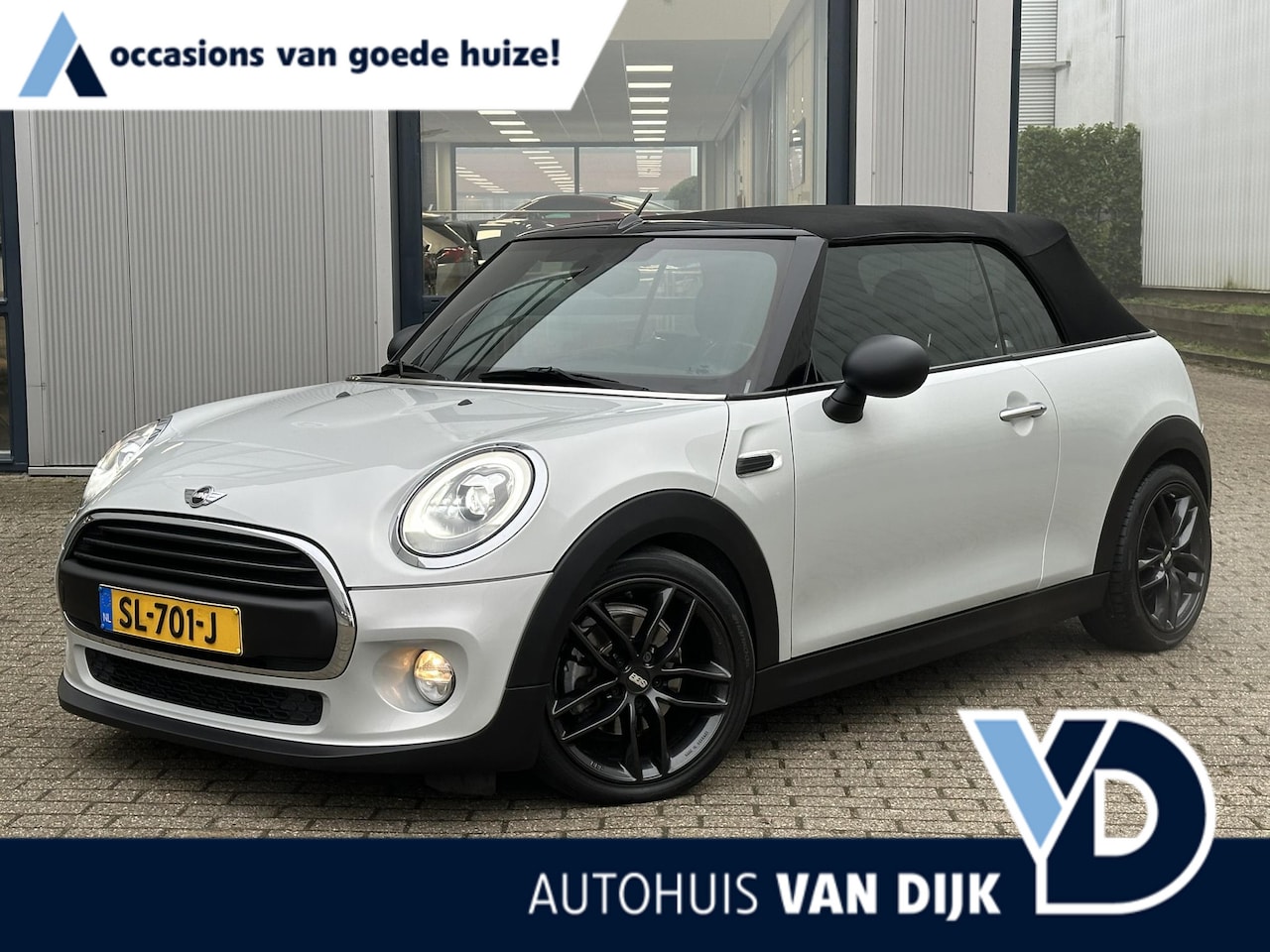 MINI Cabrio - Mini 1.5 One | Keyless/Stoelverw./Navi/Cruise Control/15-inch/LED - AutoWereld.nl