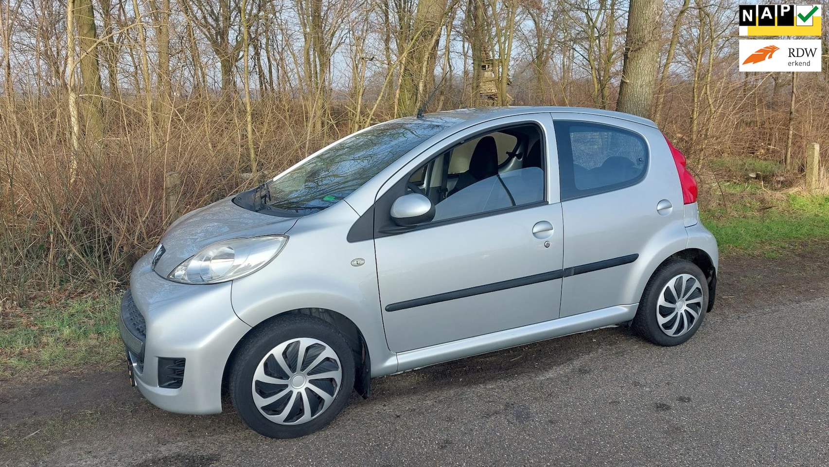 Peugeot 107 - 1.0-12V XS 1.0-12V XS - AutoWereld.nl