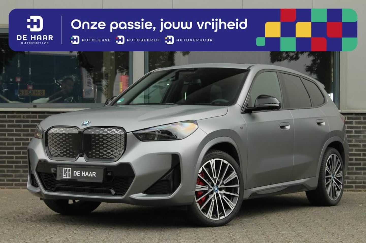 BMW iX1 - eDrive20 M Sport Pro - M Stoelen - Pano - 20 inch LMV - AutoWereld.nl