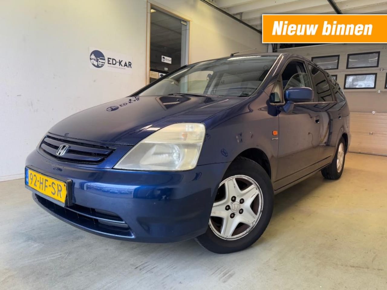 Honda Stream - 2.0i ES CLIMA 7 PERS. RIJDT GOED NAP APK 11-2025 - AutoWereld.nl