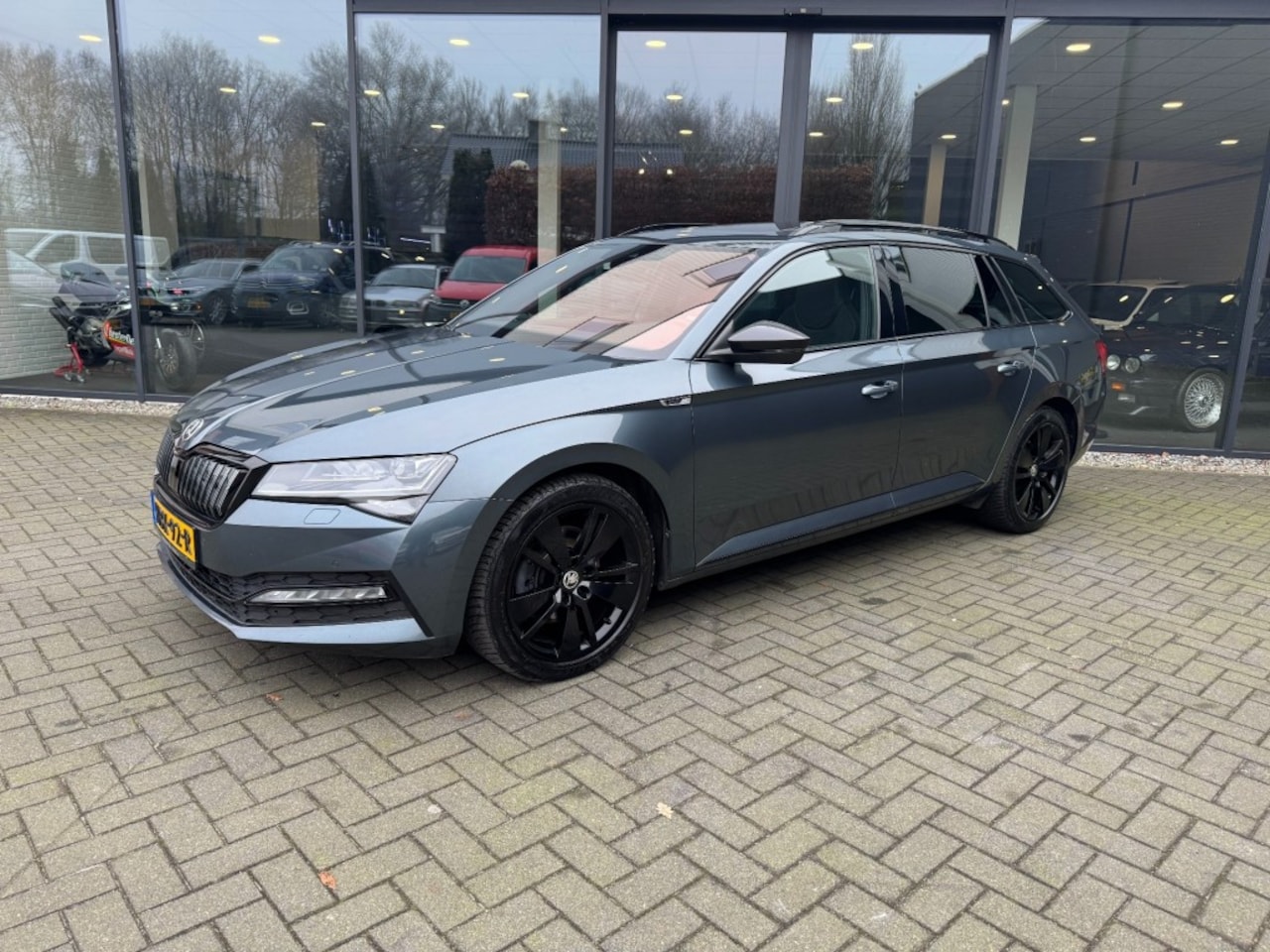 Skoda Superb - 1.4 TSI IV Sportline,Pano,LED,Schaalstoel,Trekhk,HiFi,Digi Displ - AutoWereld.nl