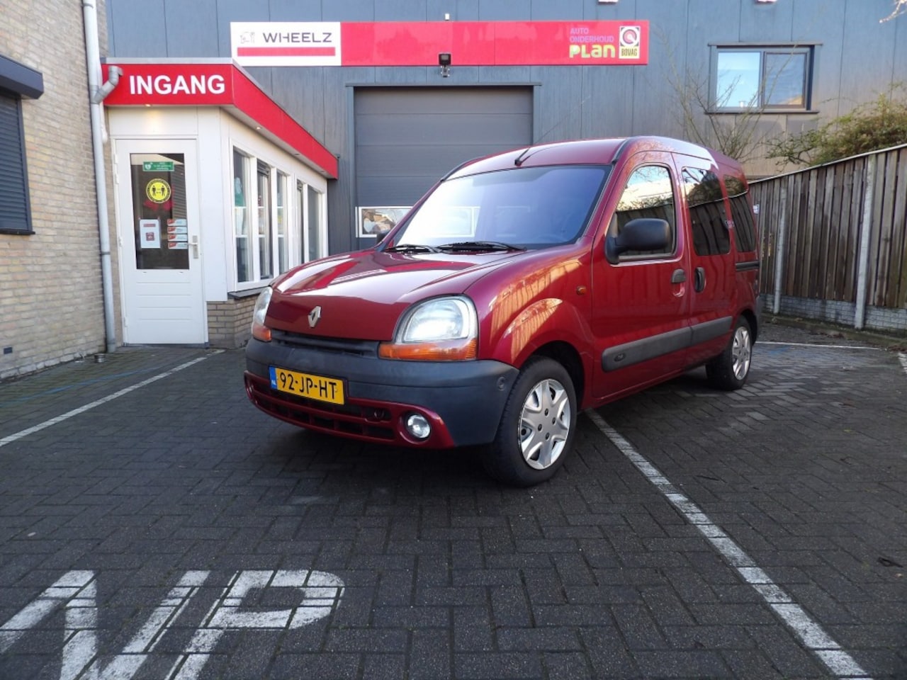 Renault Kangoo - 1.4 automaat / Airco / Rolstoelvervoer / niveau regeling achter - AutoWereld.nl