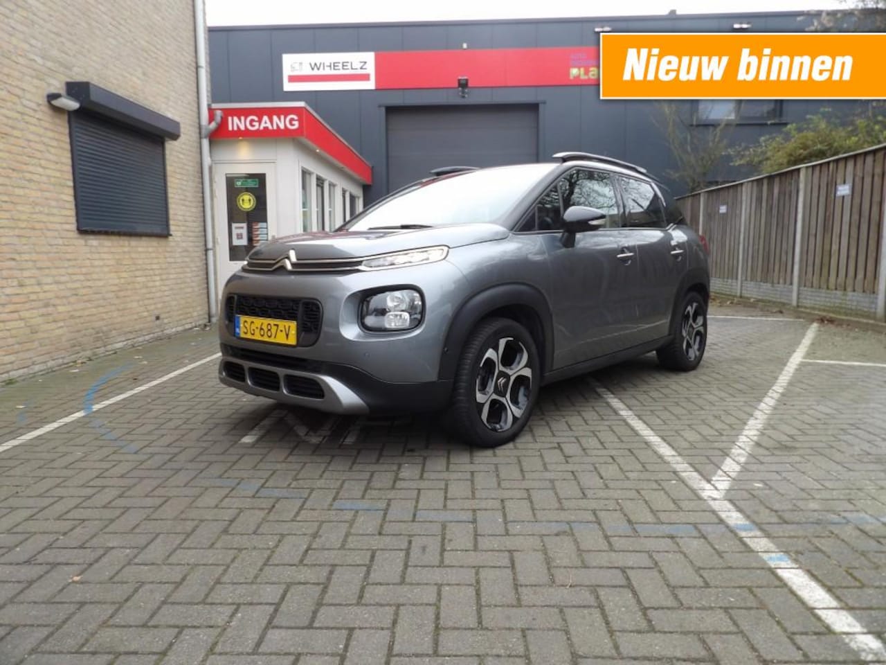 Citroën C3 Aircross - 1.2 executive - navigatie - camera - ecc - trekhaak - AutoWereld.nl