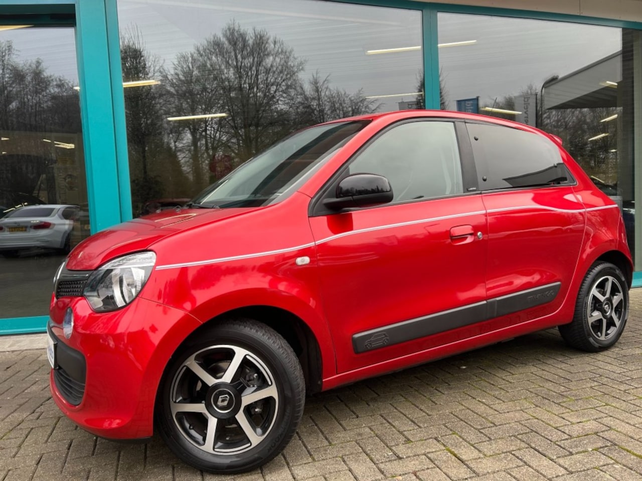 Renault Twingo - 0.9 TCe 90pk LIMITED Airco, LED, Cruise, Bluetooth, 15Inch, PDC - AutoWereld.nl