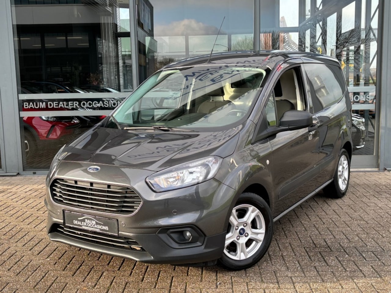 Ford Transit Courier - 1.0 TREND ECOBOOST NAVI AIRCO CRUISE CONTROL - AutoWereld.nl