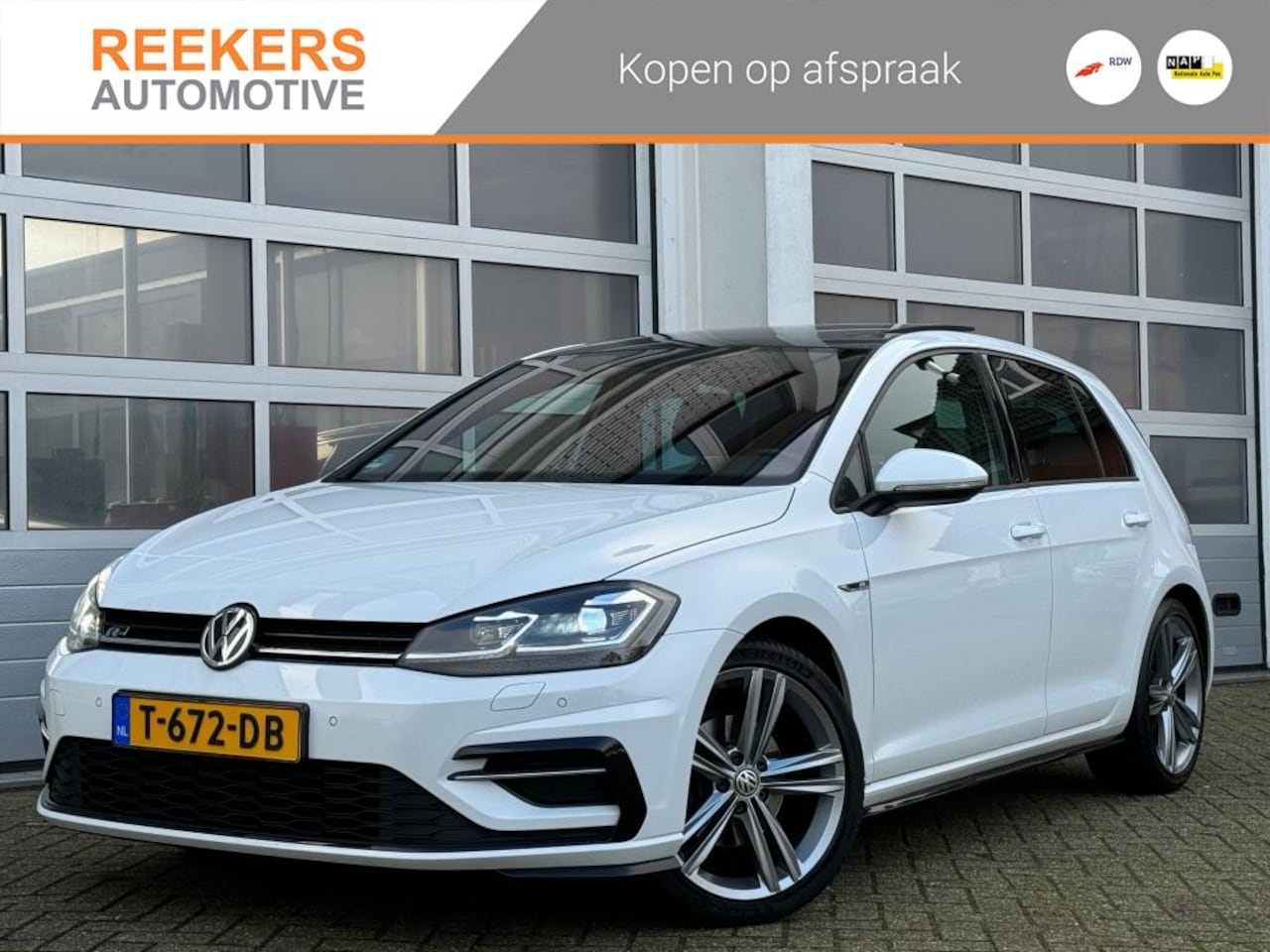 Volkswagen Golf - 1.5 TSI HL BNS R-Line Pano Virt.c. Trekhaak - AutoWereld.nl