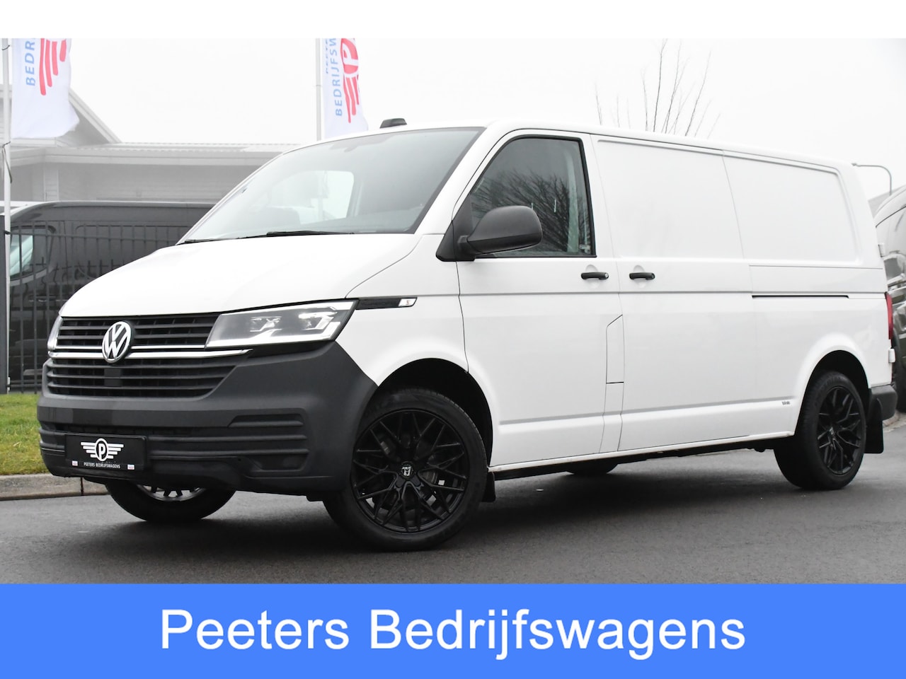 Volkswagen Transporter - 2.0 TDI L2H1 30 PB Edition Cruise, Carplay, 150PK, Automaat, Sensoren, LED, PDC, 2 x Schui - AutoWereld.nl