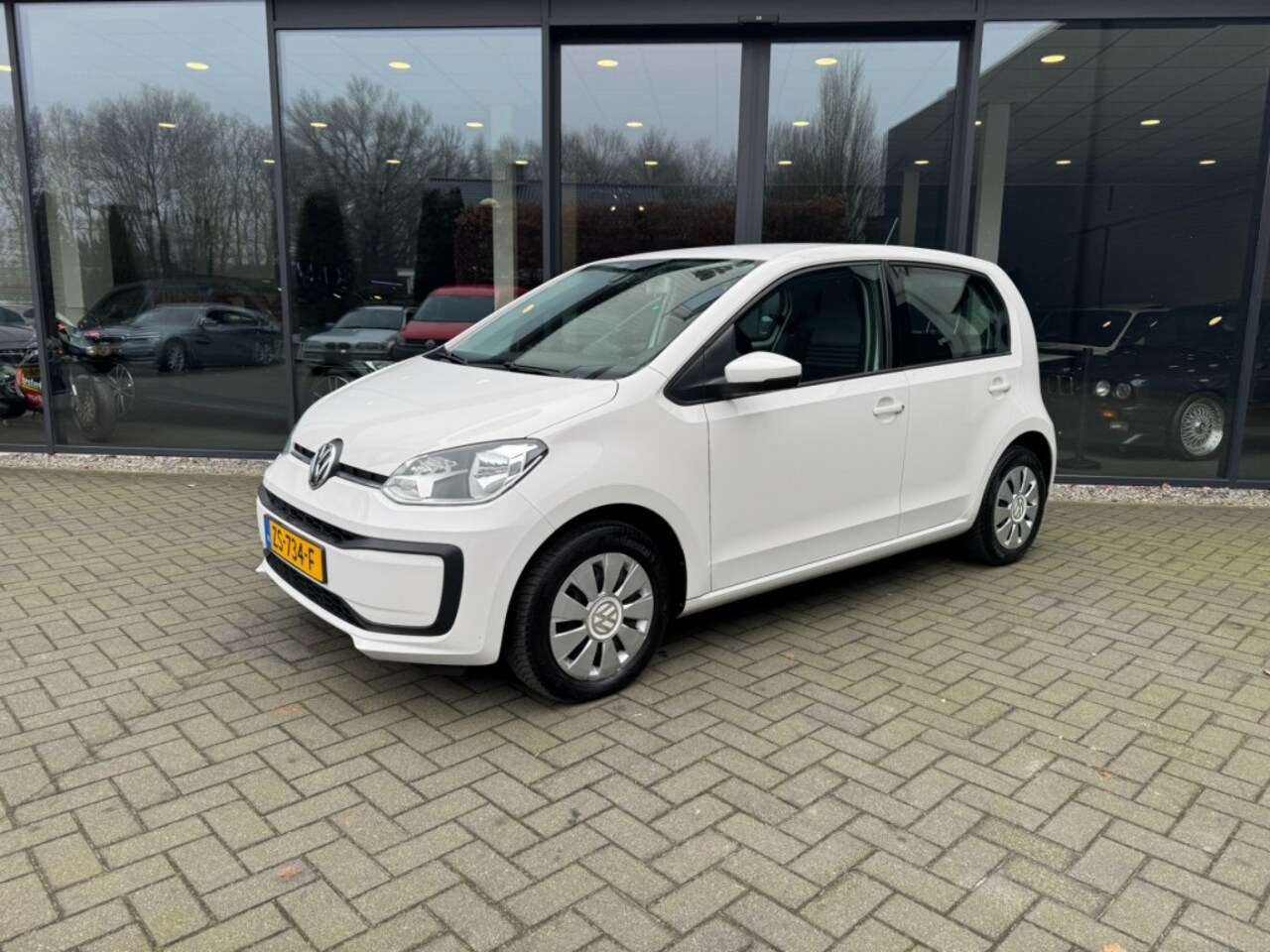 Volkswagen Up! - 1.0 BMT move up! 1.0 BMT MOVE UP!,Airco,Navi,Elekt Pakket,DAB,Dealer OH, - AutoWereld.nl