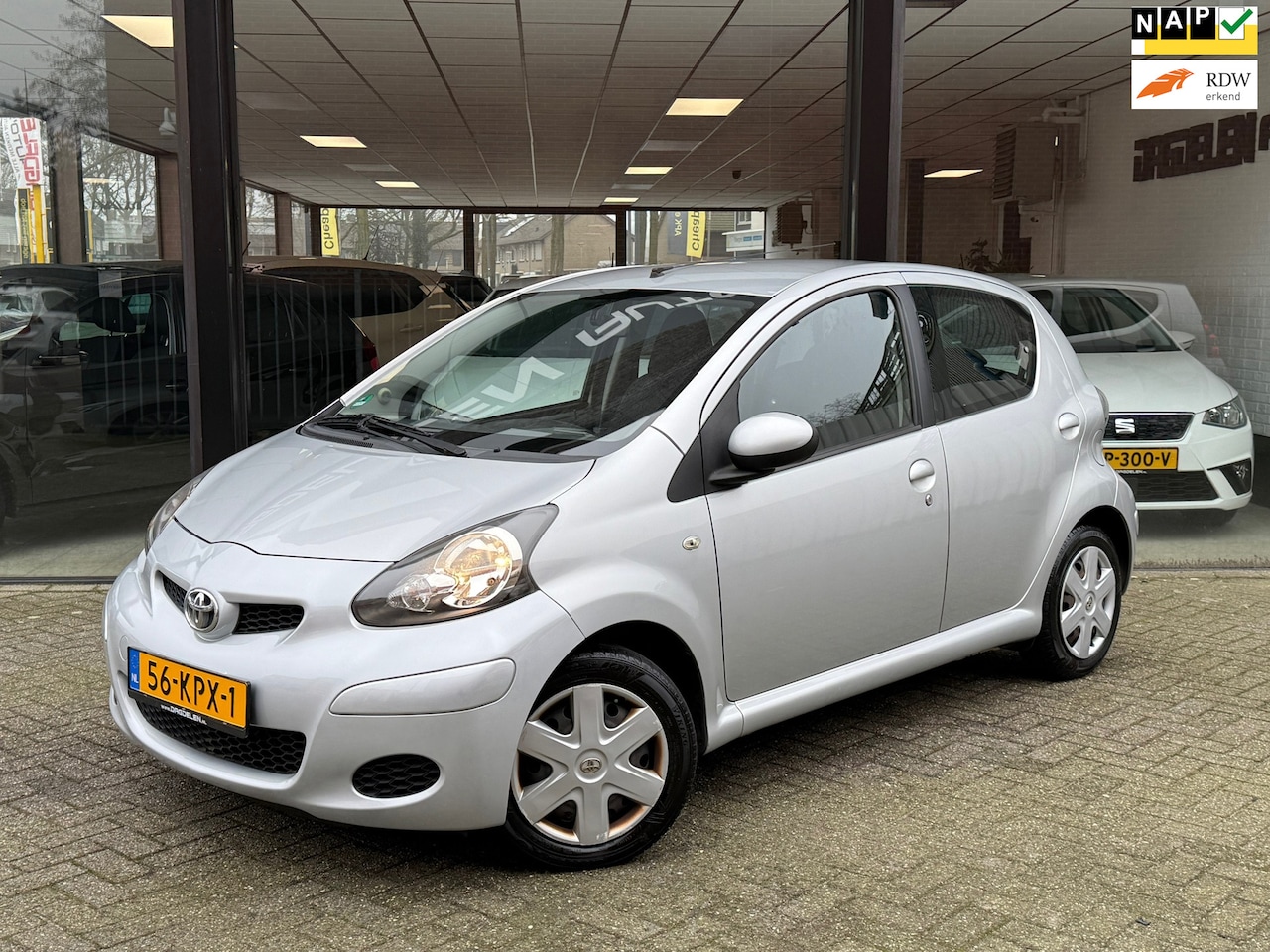 Toyota Aygo - 1.0-12V Comfort 5drs AIRCO | ELEKTR PACK | NAP | NW APK - AutoWereld.nl