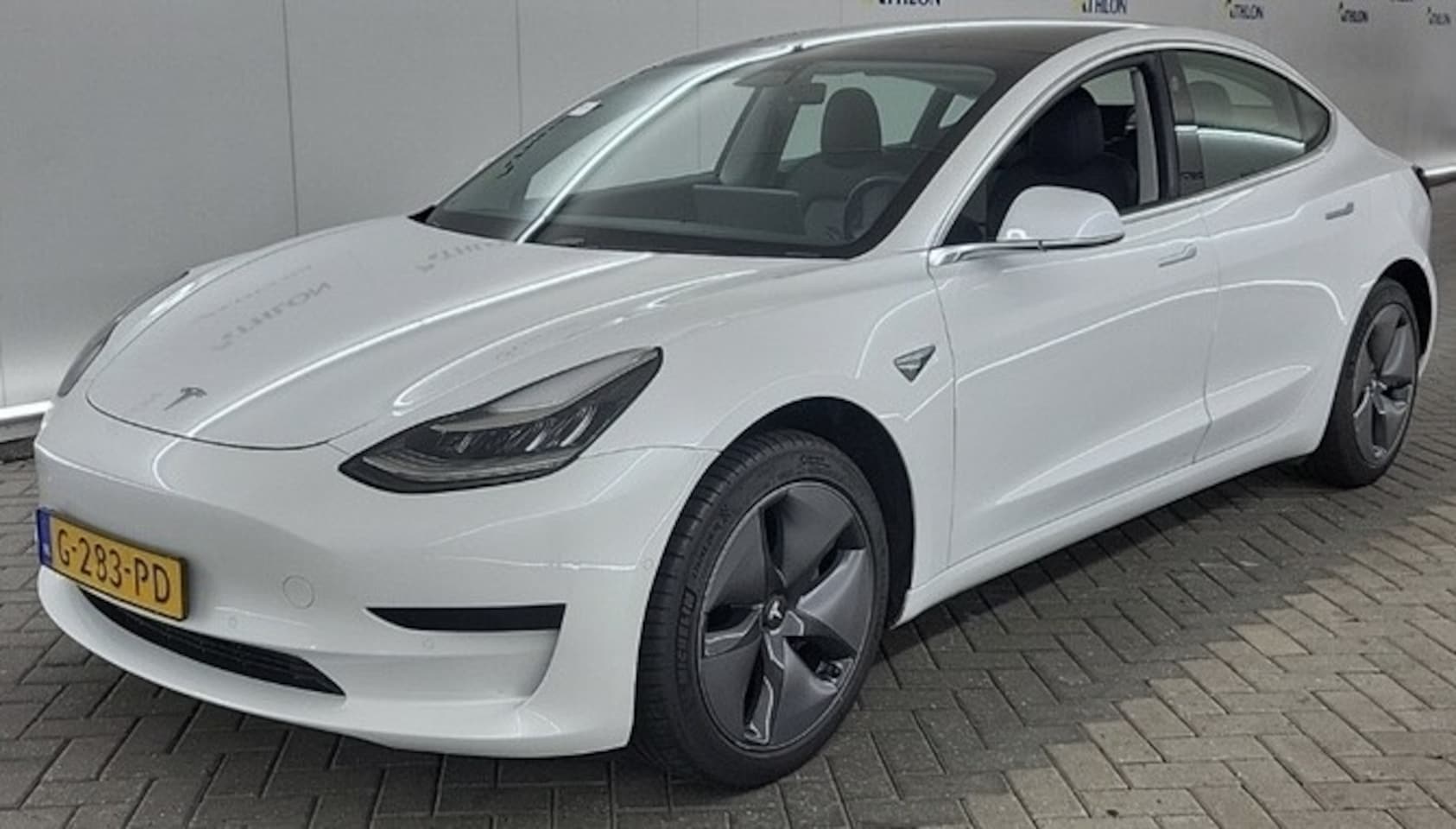 Tesla Model 3 - Stnd.RWD Plus 60 kWh Trekhaak 1000 kg trekgewicht - AutoWereld.nl