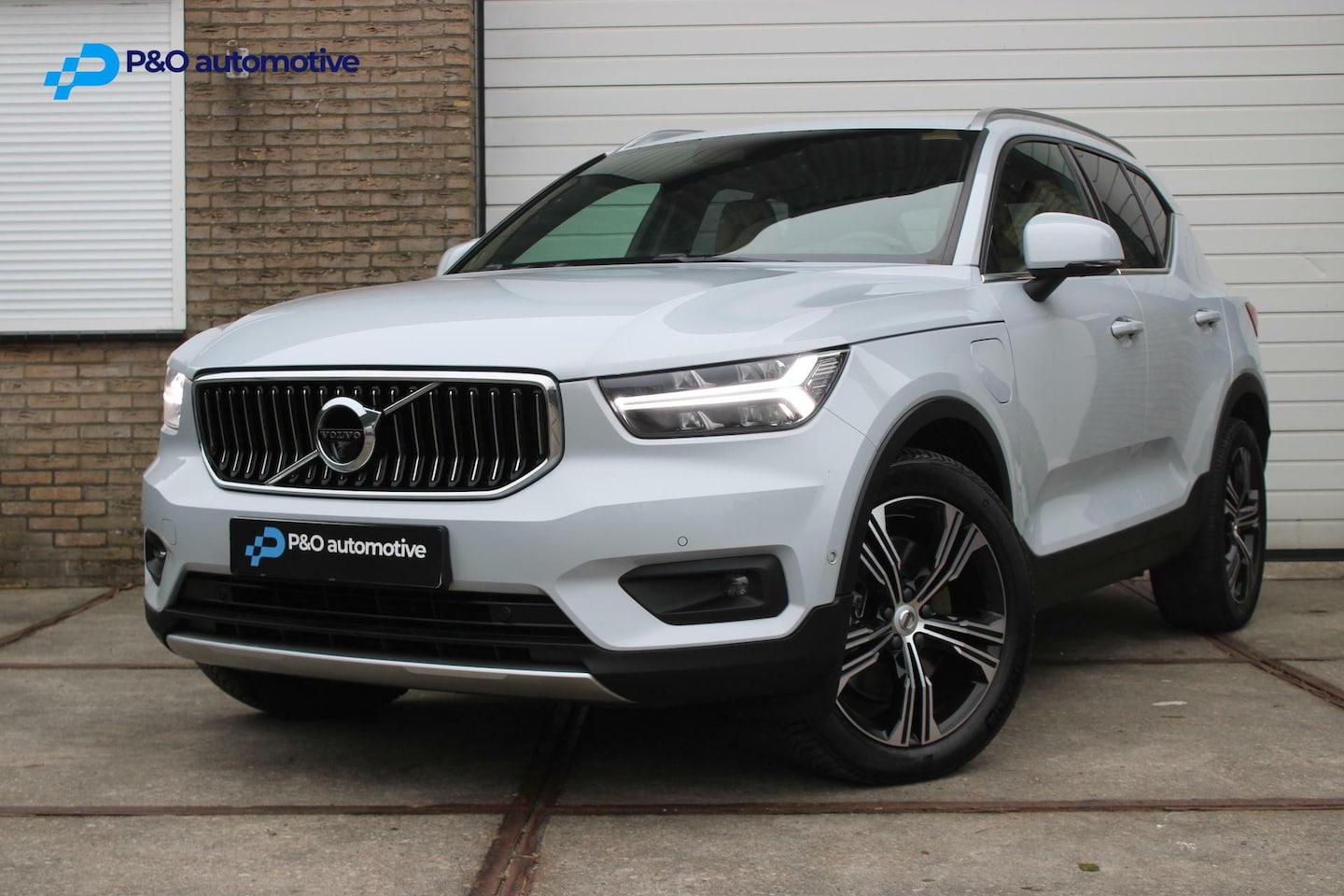 Volvo XC40 - 1.5 T5 Twin Engine Inscription LEDER/CAMERA/STUURVERWARMD - AutoWereld.nl