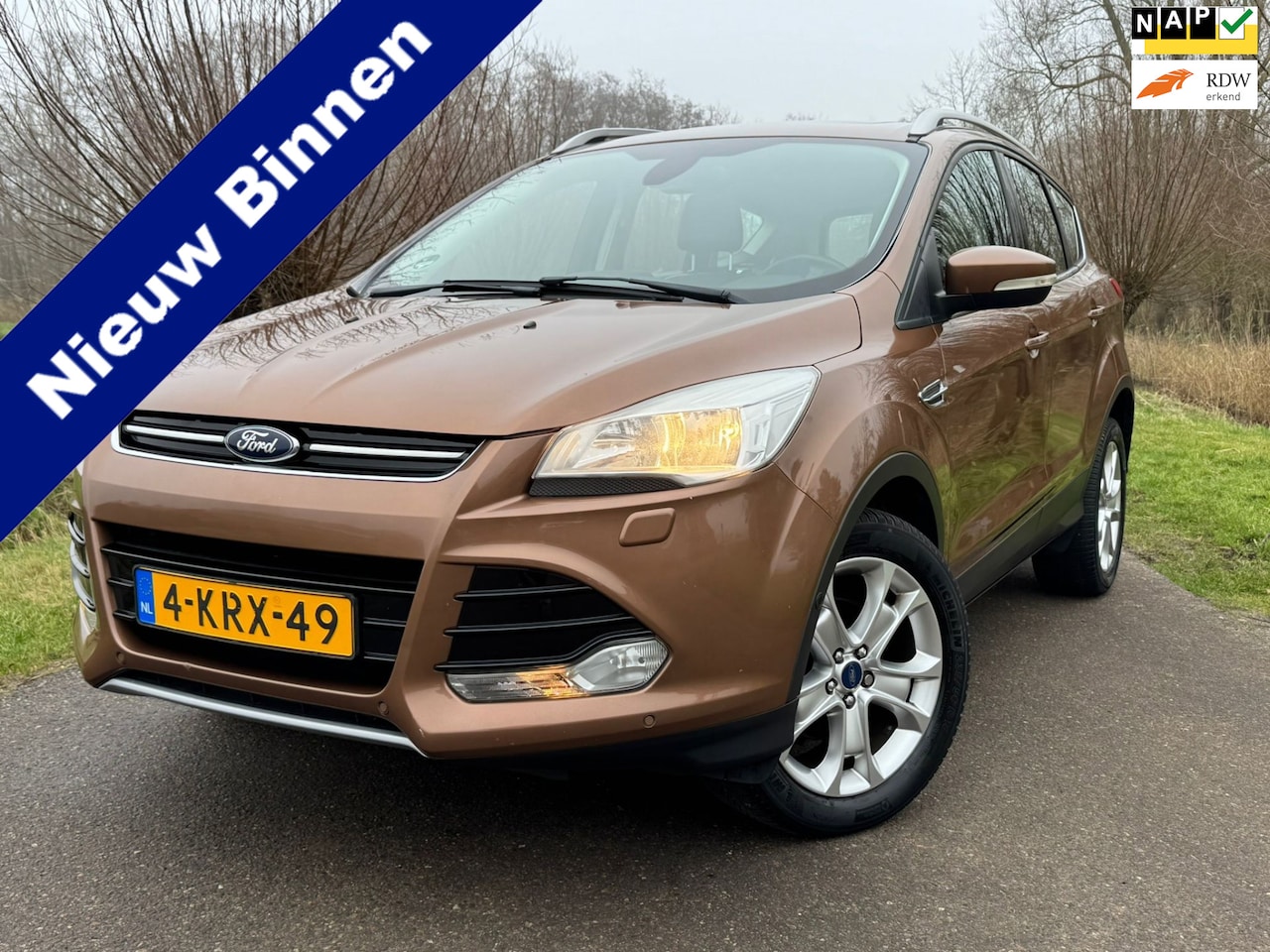 Ford Kuga - 1.6 Titanium / Airco / Navigatie / Camera / Leder Interieur / Elektrische Voorstoel en Laa - AutoWereld.nl