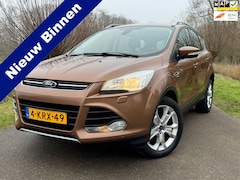 Ford Kuga - 1.6 Titanium / Airco / Navigatie / Camera / Leder Interieur / Elektrische Voorstoel en Laa