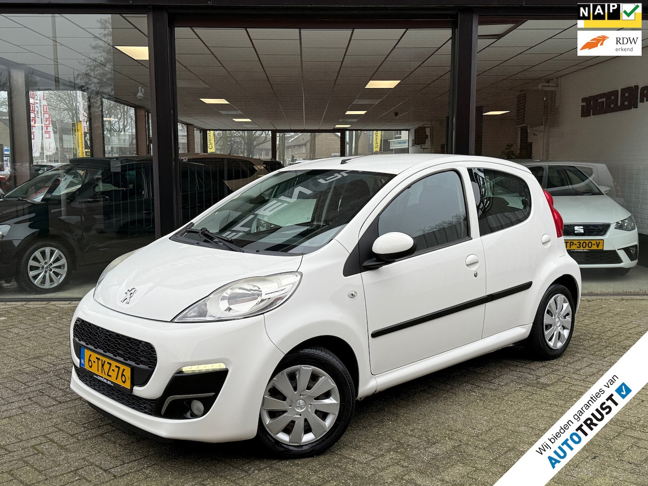 Peugeot 107 - 1.0 5drs AUTOMAAT | AIRCO | ELEKTR PAK | NAP - AutoWereld.nl