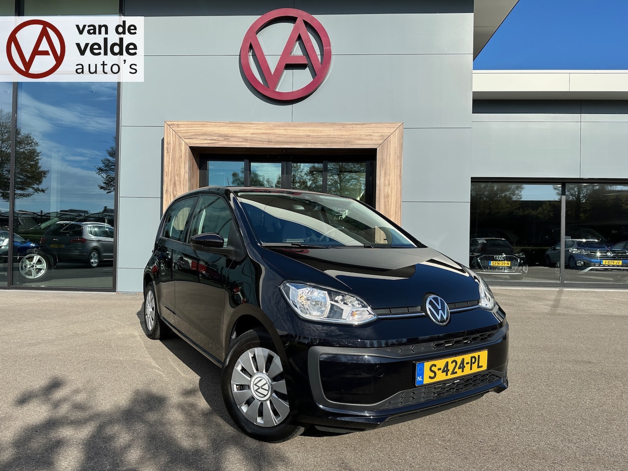 Volkswagen Up! - 1.0 5-deurs | Bluetooth | Airco | Rijklaar incl. garantie - AutoWereld.nl