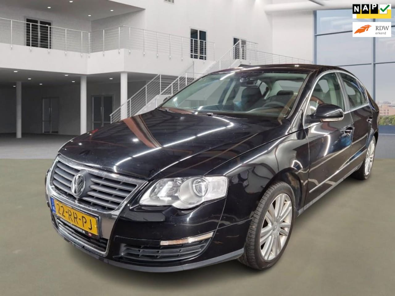 Volkswagen Passat - 2.0 FSI Comfortline/NAVI/CRUISE/AIRCO/TREKHAAK - AutoWereld.nl