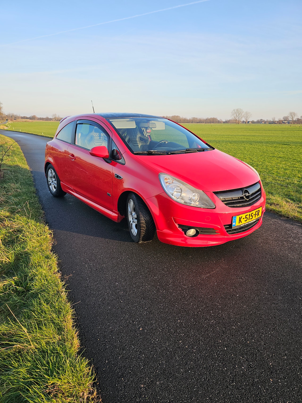 Opel Corsa - 1.4-16V White Edition - AutoWereld.nl