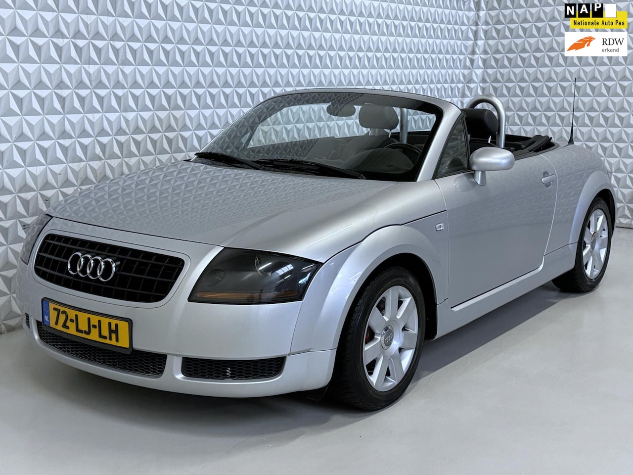 Audi TT Roadster - 1.8 5V Turbo Cabrio Clima Cruise Leder (2003) - AutoWereld.nl