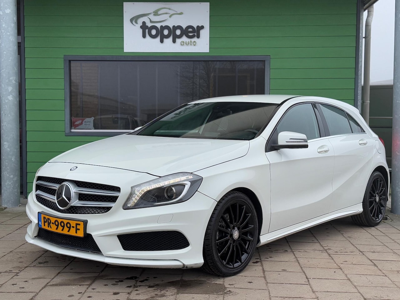 Mercedes-Benz A-klasse - 180 Prestige | AMG | Navigatie| StoelVw. | - AutoWereld.nl