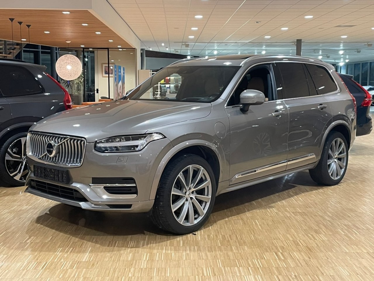 Volvo XC90 - T8 AWD Recharge Inscription | Bowers & Wilkins | 360° Camera | Head-Up Display | Adaptieve - AutoWereld.nl