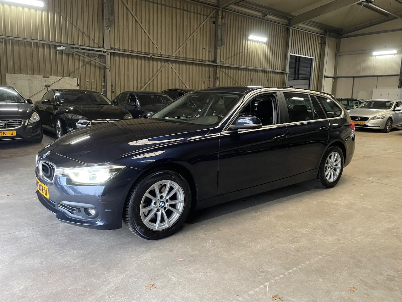 BMW 3-serie Touring - 318i Essential|automaat|NL auto| - AutoWereld.nl