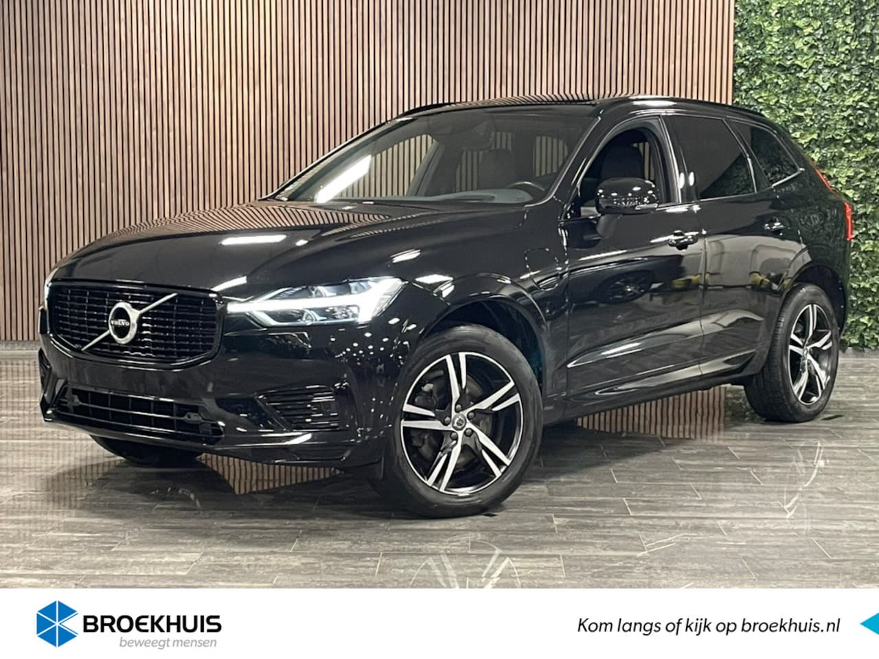 Volvo XC60 - T8 AWD Recharge R-Design | Trekhaak | Head-Up Display | Harman Kardon | Adaptieve Cruise C - AutoWereld.nl