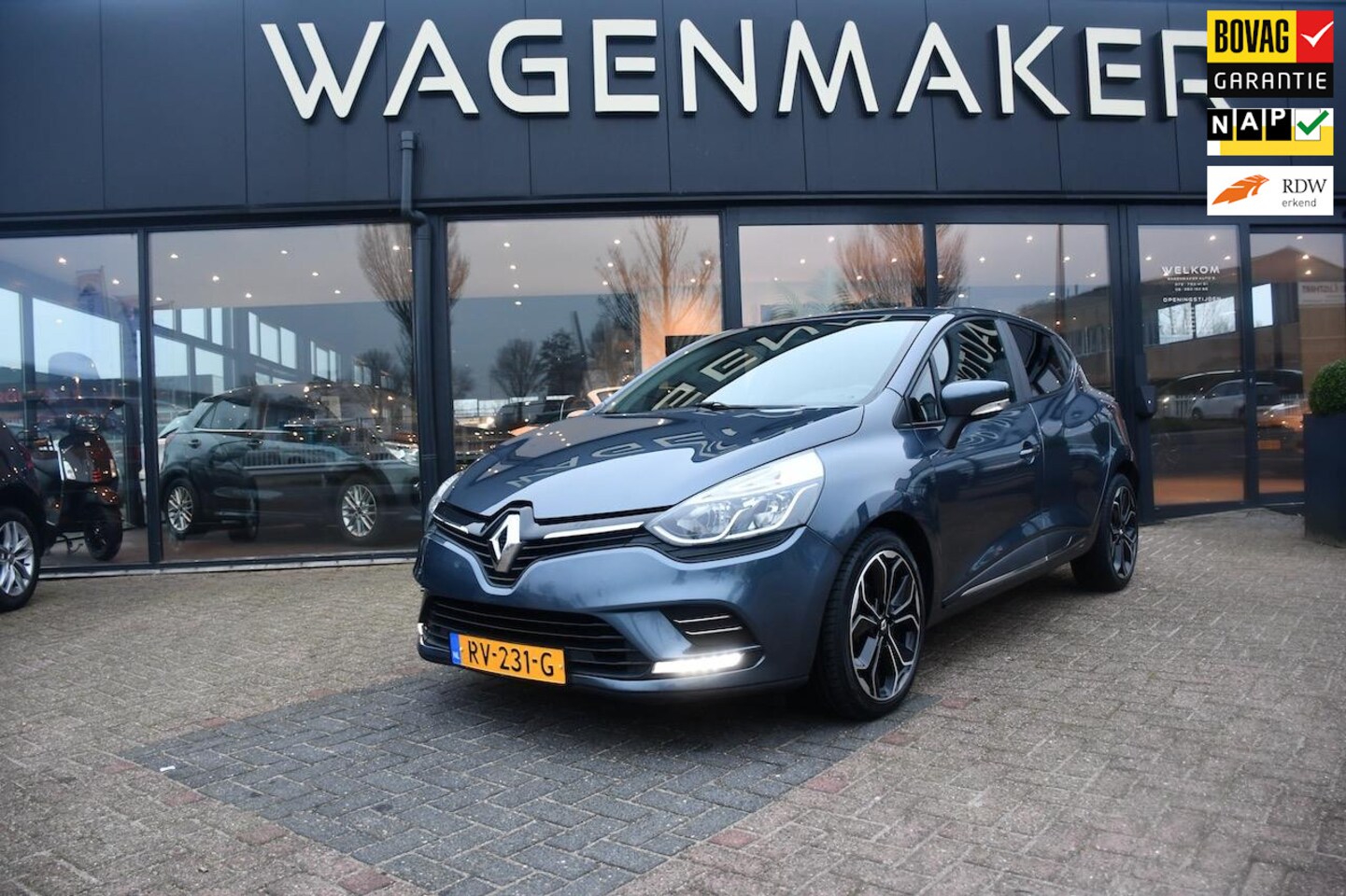 Renault Clio - 1.5 dCi Ecoleader Zen Airco|Cruise|NAVI|DealerOH - AutoWereld.nl