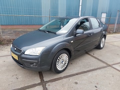 Ford Focus - 1.6-16V Ghia Airco/ECC/LMV