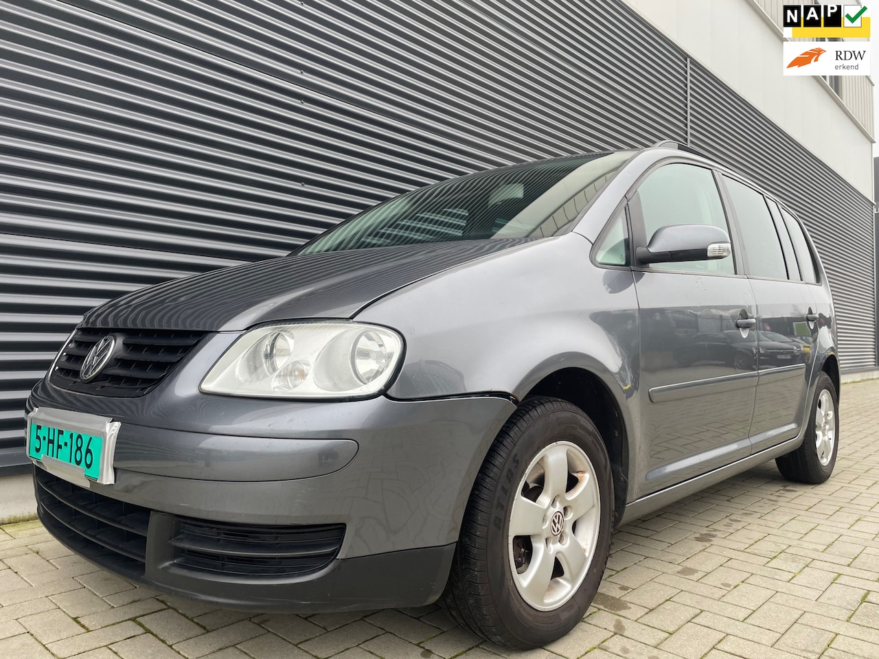 Volkswagen Touran - 1.6-16V FSI Optive I 1.6-16V FSI Optive I - AutoWereld.nl