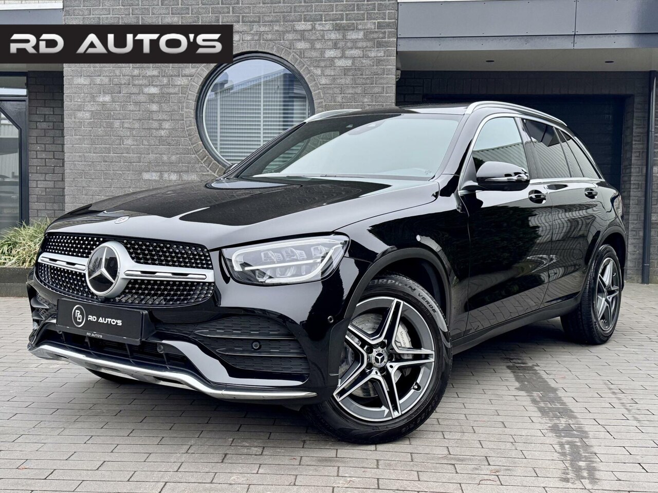 Mercedes-Benz GLC-klasse - 300 4MATIC AMG Line Pano Burmester 360° Sfeerverlichting - AutoWereld.nl