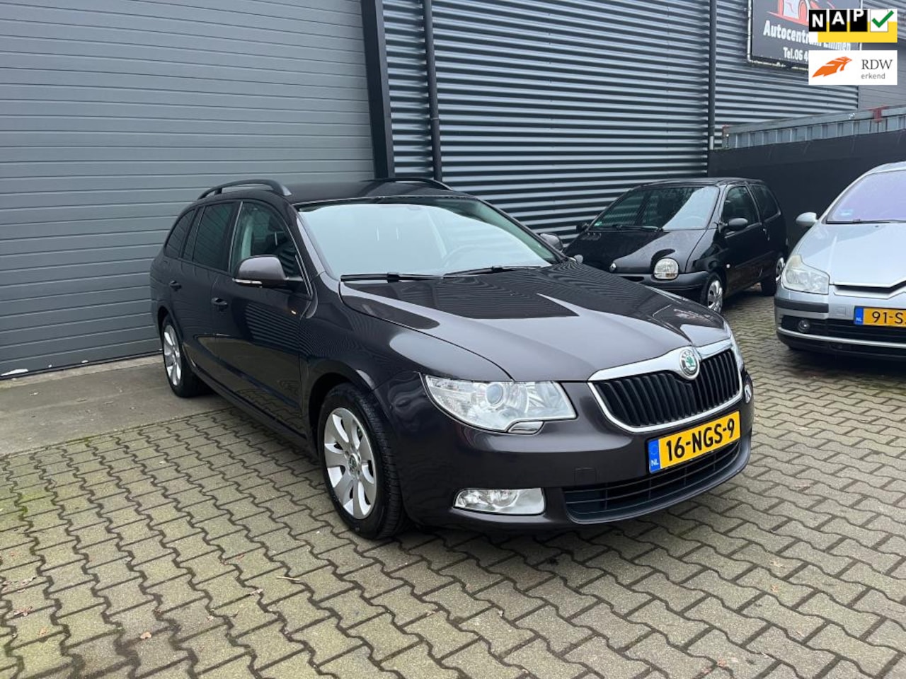 Skoda Superb Combi - 1.4 TSI Comfort Business Line TREKHAAK - AutoWereld.nl