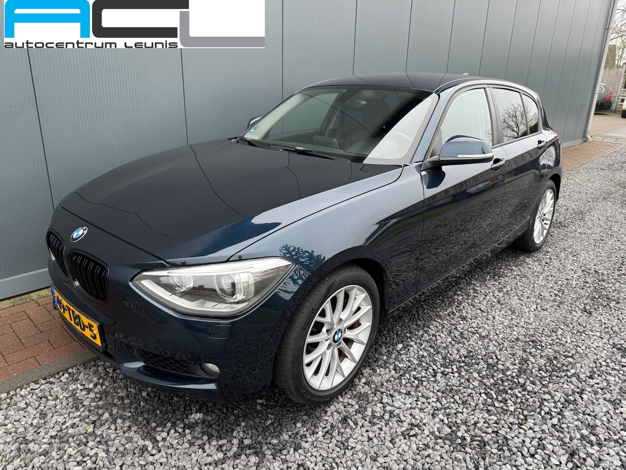 BMW 1-serie - 118i 170pk Automaat High Executive 5-drs - AutoWereld.nl